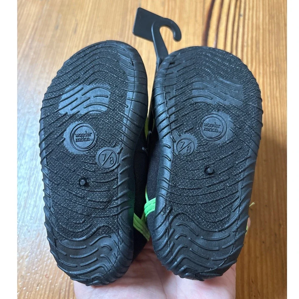 Wonder Nation Water Shoes‎ Kids Neon Green Black Mesh Aqua Socks SIZE 7/8 NWT